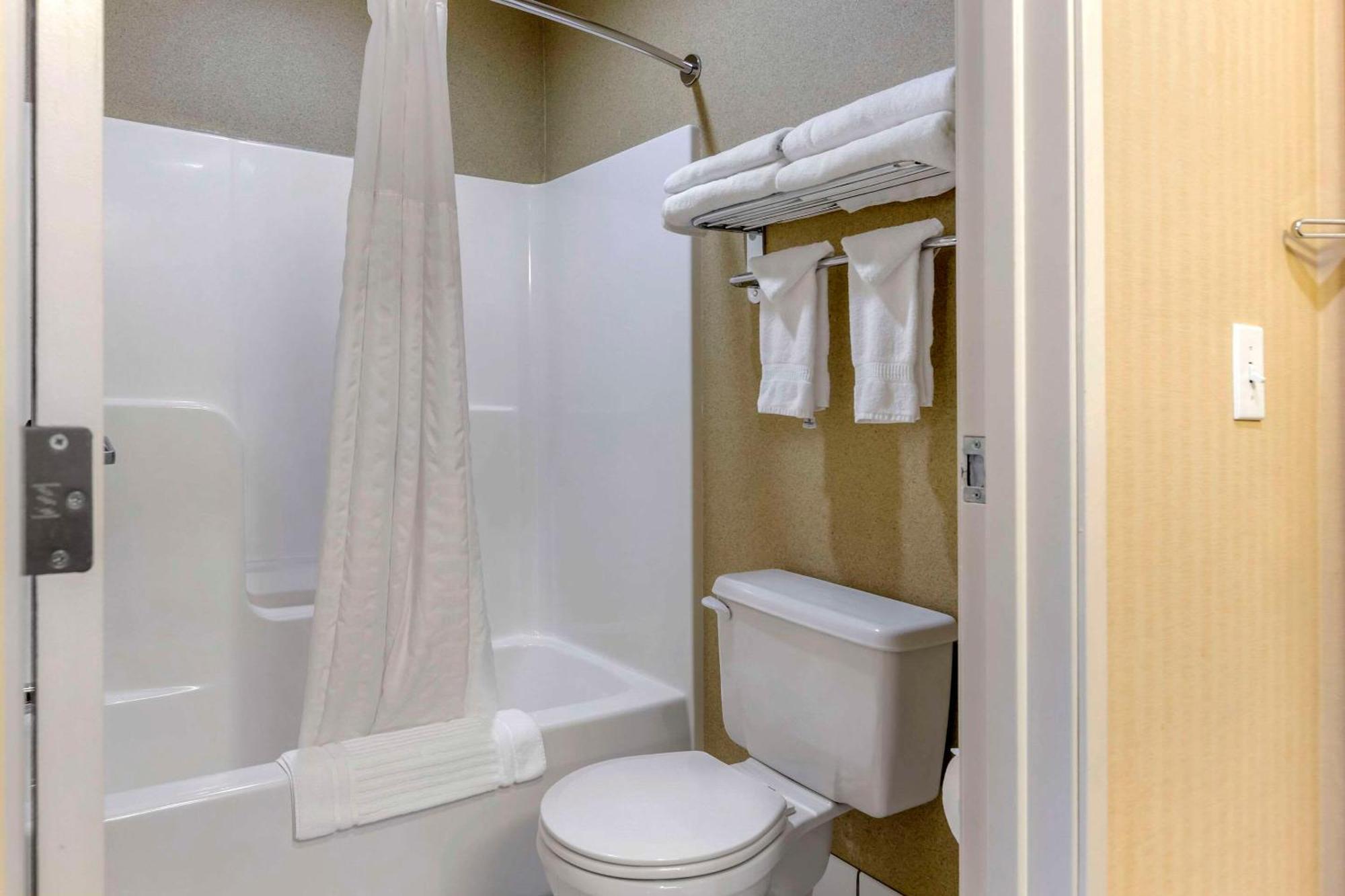 Comfort Inn טראוורס סיטי מראה חיצוני תמונה